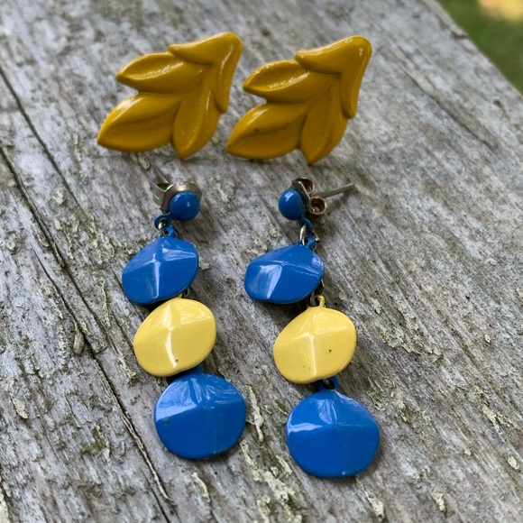 Vintage Metal and Enamel Painted Earrings Blue and Yellow - Picture 1 of 5